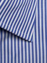 Contemporary Fit, Classic Collar, 2 Button Cuff Shirt in a Blue & White Medium Bengal Poplin Cotton